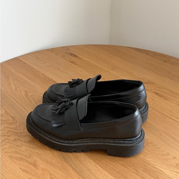American Eagle Outfitters Black Loafers - Picture 3 of 6